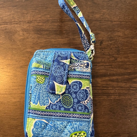 Vera Bradley Carry It All Wristlet Doodle Daisy - Picture 2 of 3